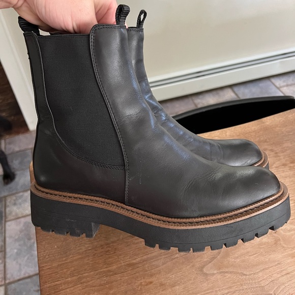 Sam Edelman Chelsea Boot - Picture 12 of 14